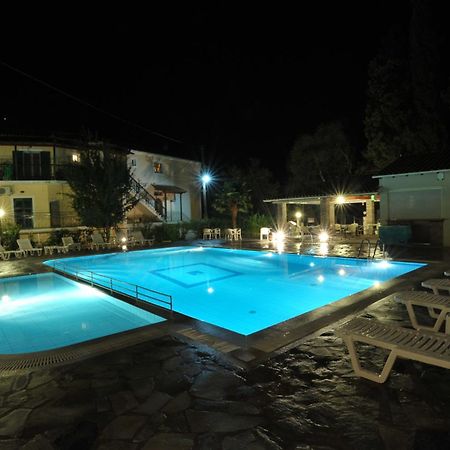 Elli Marina Studios And Apartments Benitses  Dış mekan fotoğraf