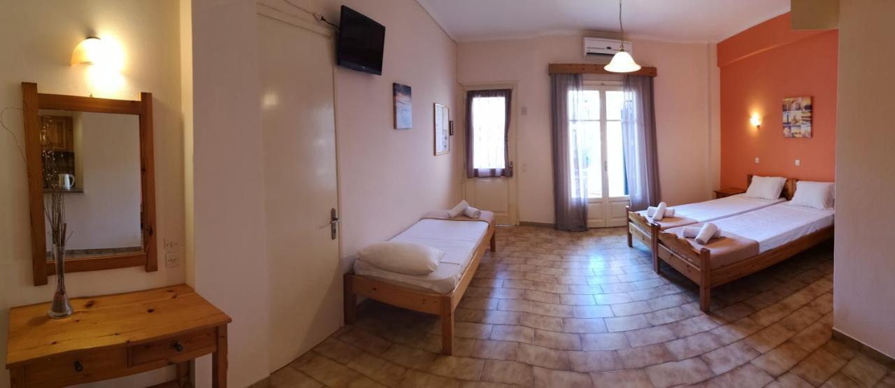 Elli Marina Studios And Apartments Benitses  Dış mekan fotoğraf