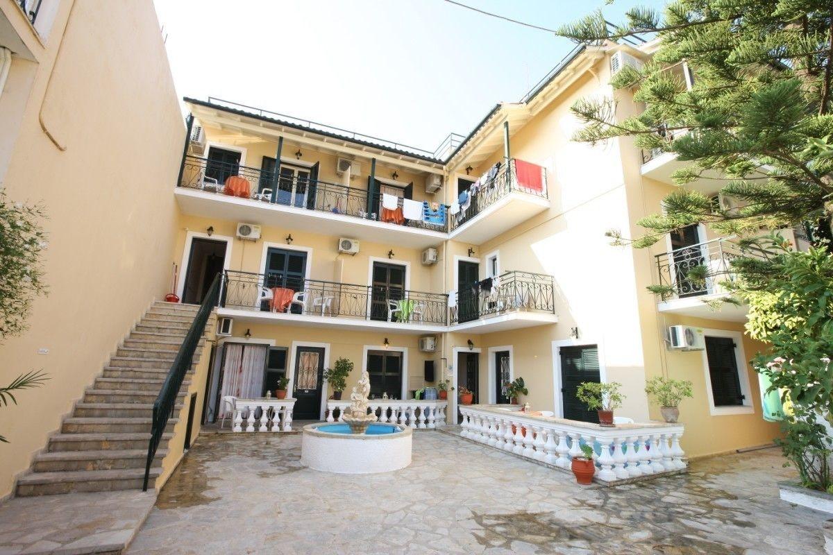 Elli Marina Studios And Apartments Benitses  Dış mekan fotoğraf