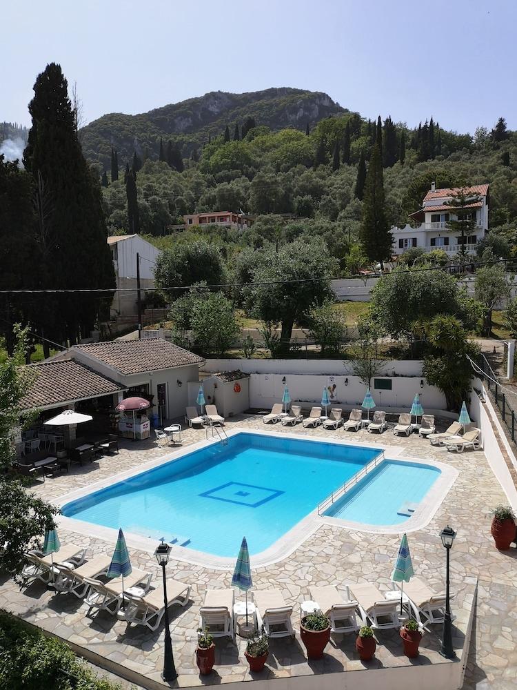 Elli Marina Studios And Apartments Benitses  Dış mekan fotoğraf