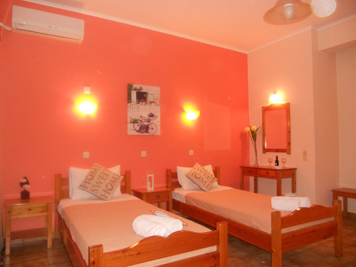 Elli Marina Studios And Apartments Benitses  Dış mekan fotoğraf