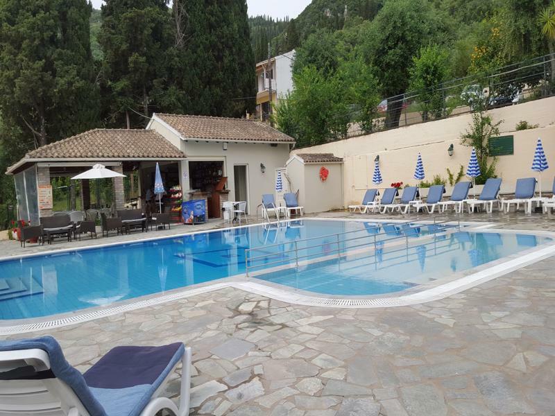 Elli Marina Studios And Apartments Benitses  Dış mekan fotoğraf