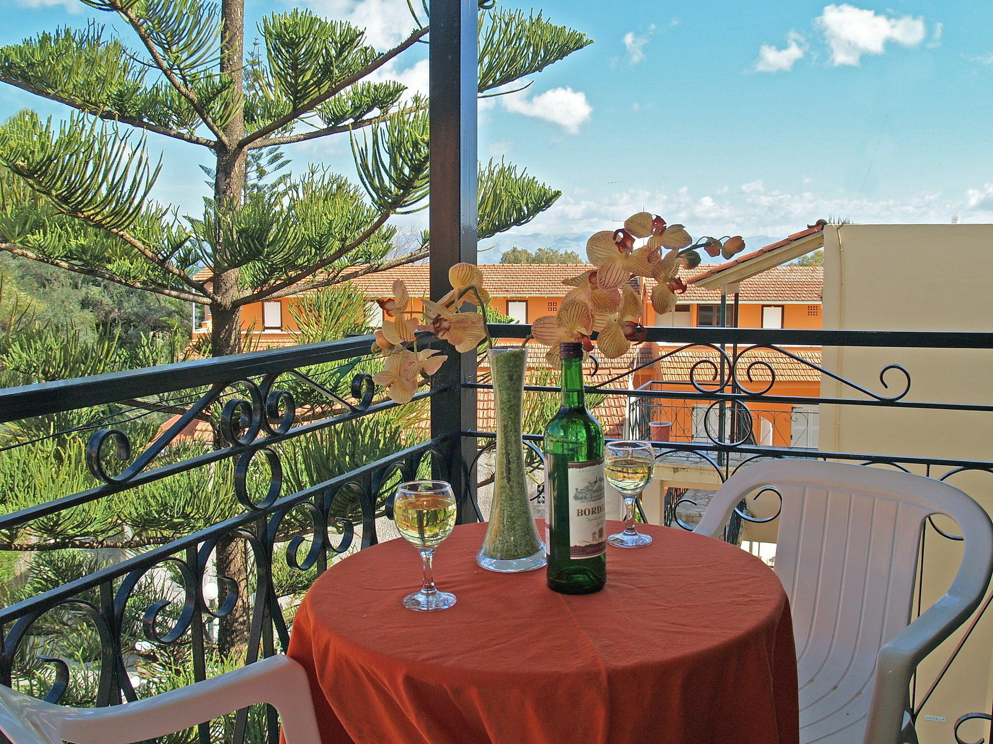 Elli Marina Studios And Apartments Benitses  Dış mekan fotoğraf