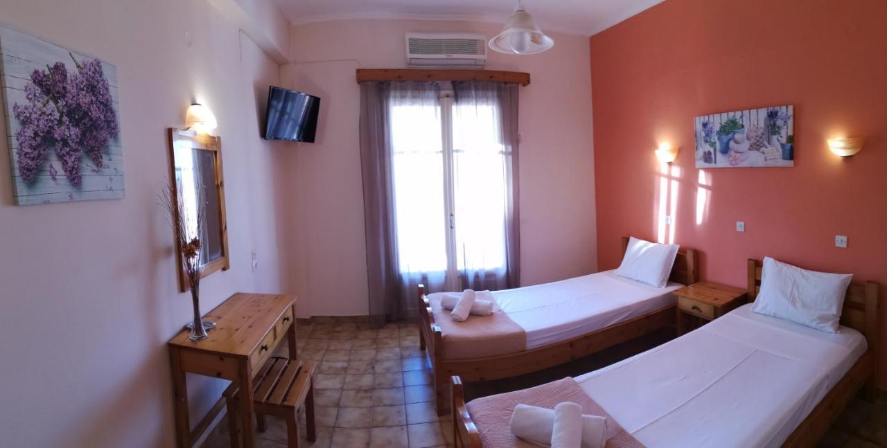 Elli Marina Studios And Apartments Benitses  Dış mekan fotoğraf