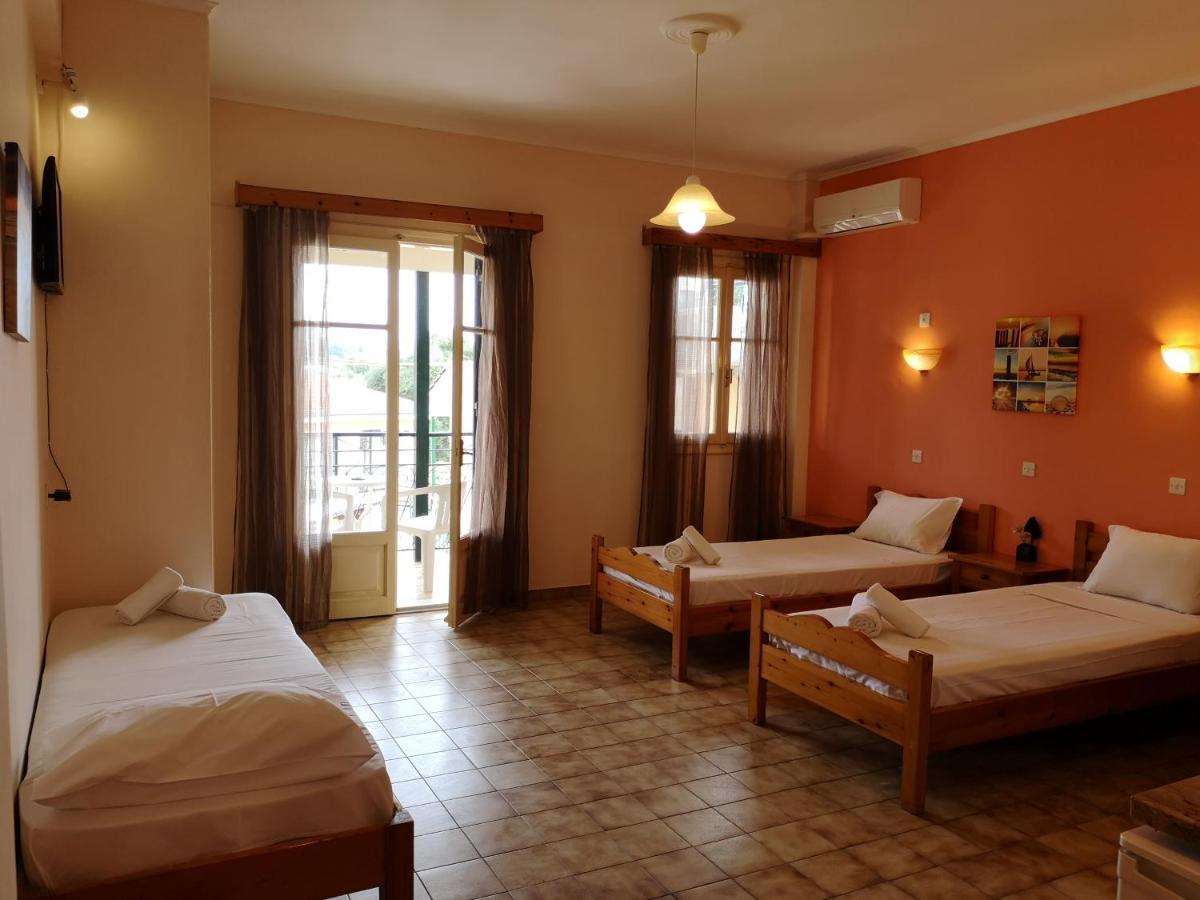 Elli Marina Studios And Apartments Benitses  Dış mekan fotoğraf